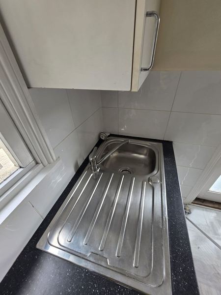 After: Kitchen worktop and sink